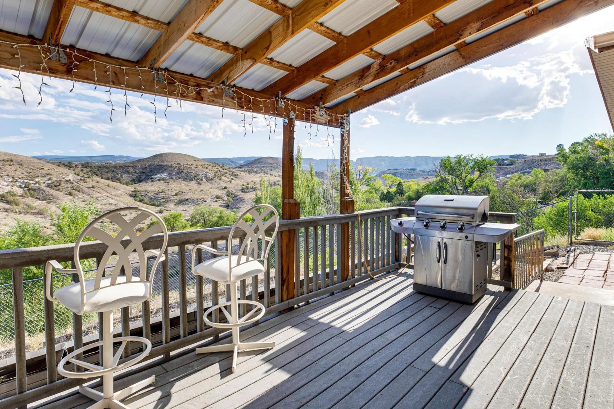 Grand Junction Home With Mtn-View Deck Exterior photo