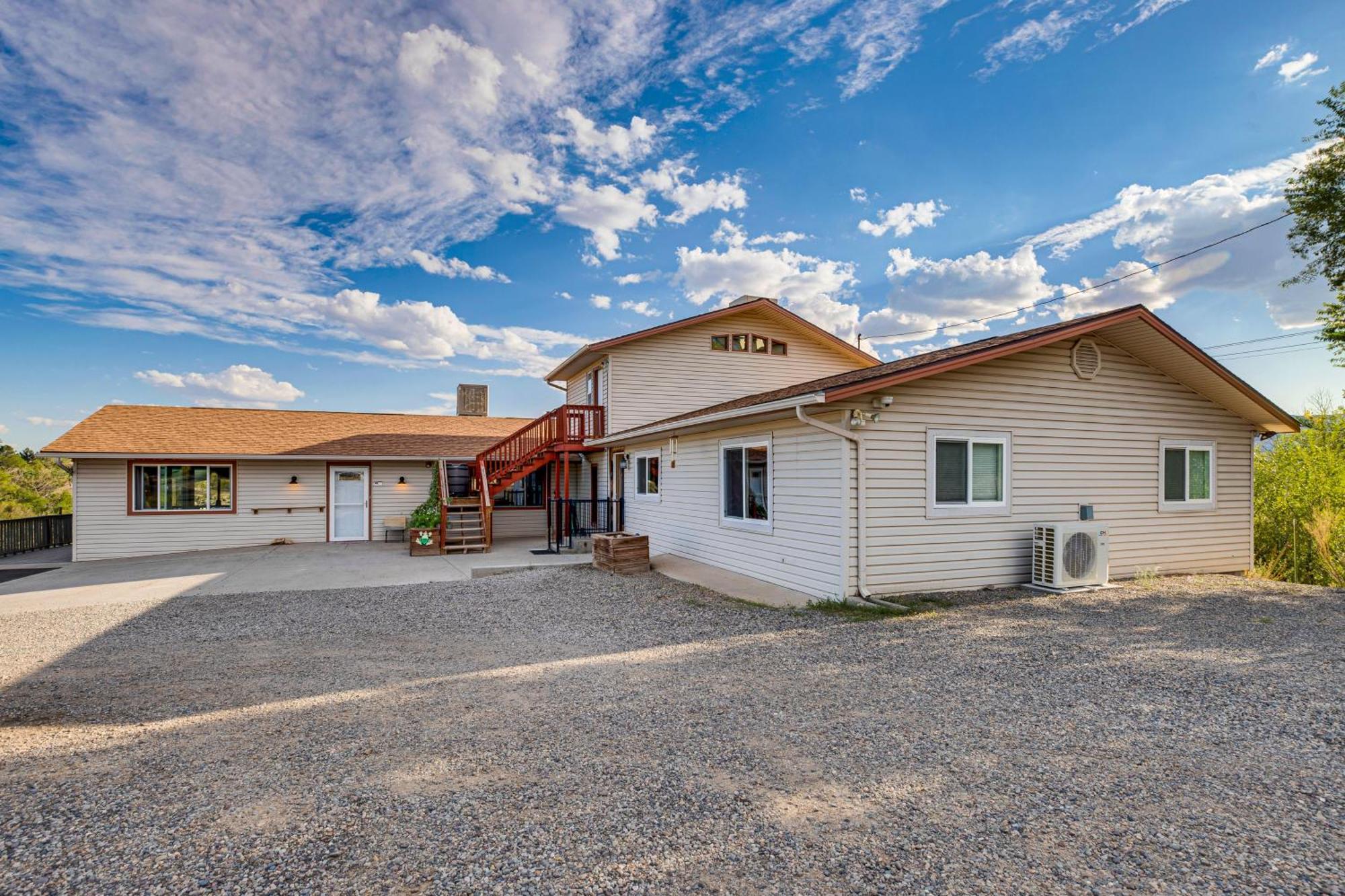 Grand Junction Home With Mtn-View Deck Exterior photo