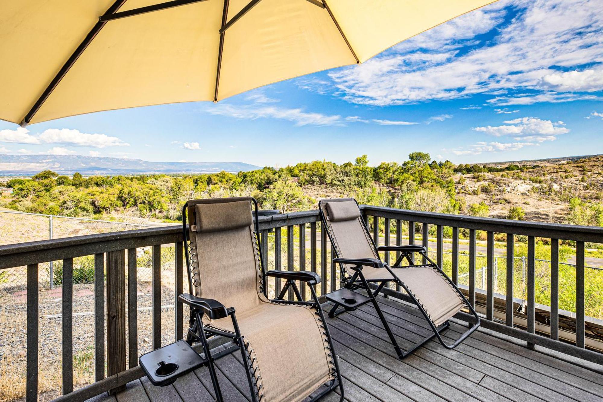 Grand Junction Home With Mtn-View Deck Exterior photo